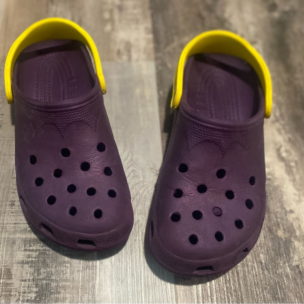 LSU crocs